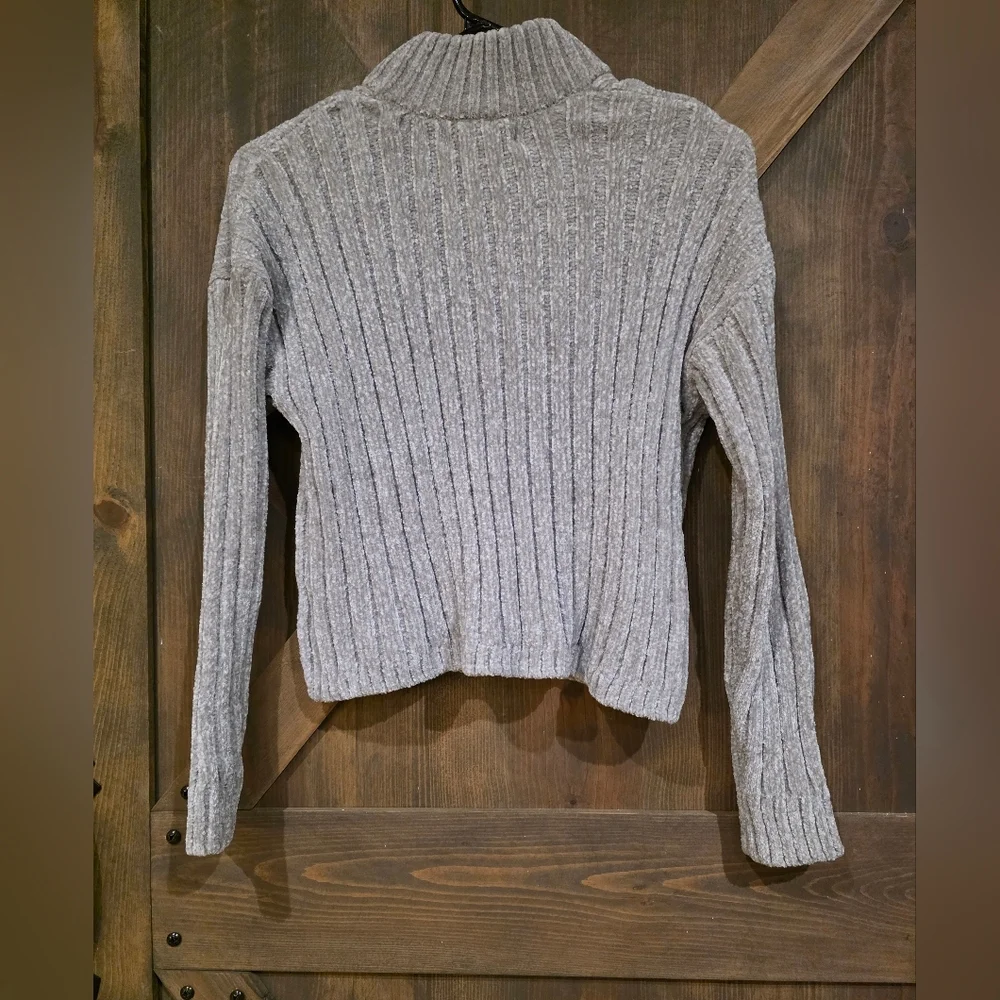 Pink Rose Light Gray Ribbed Zipper Turtleneck Sweater Size Medium - Picture 2 of 4